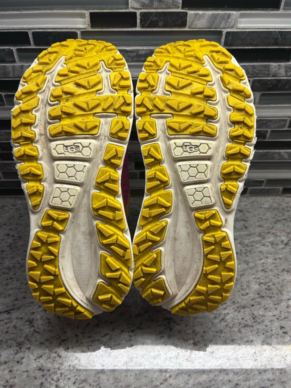 UGG Women's Zip Mesh Pink, Yellow & Orange Colorblock Sneakers size 8 - Picture 3 of 10